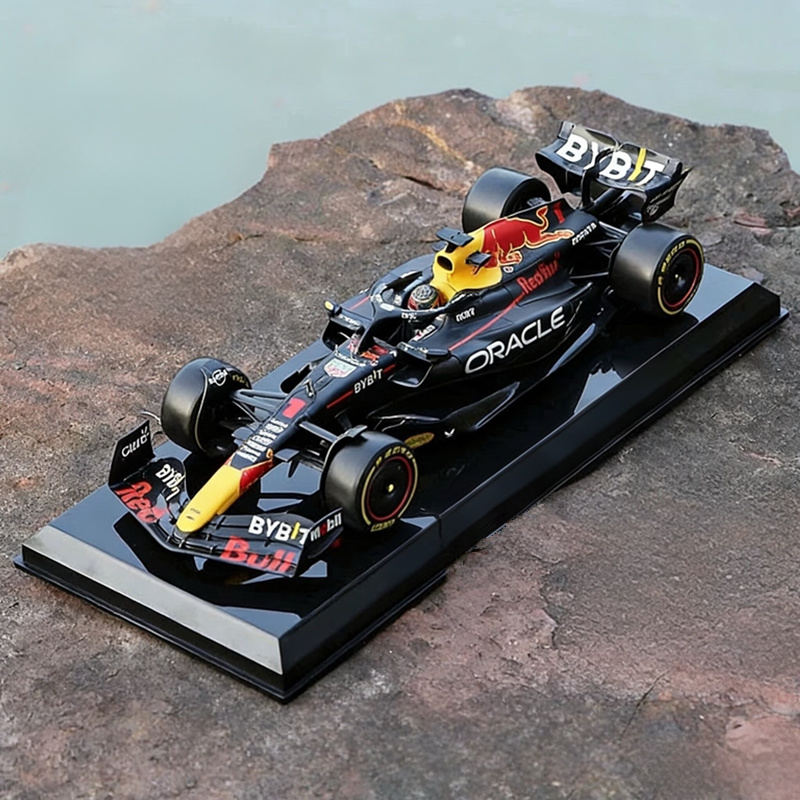 Model Kit F1 - 1:24 2023 Champion Red Bull RB19