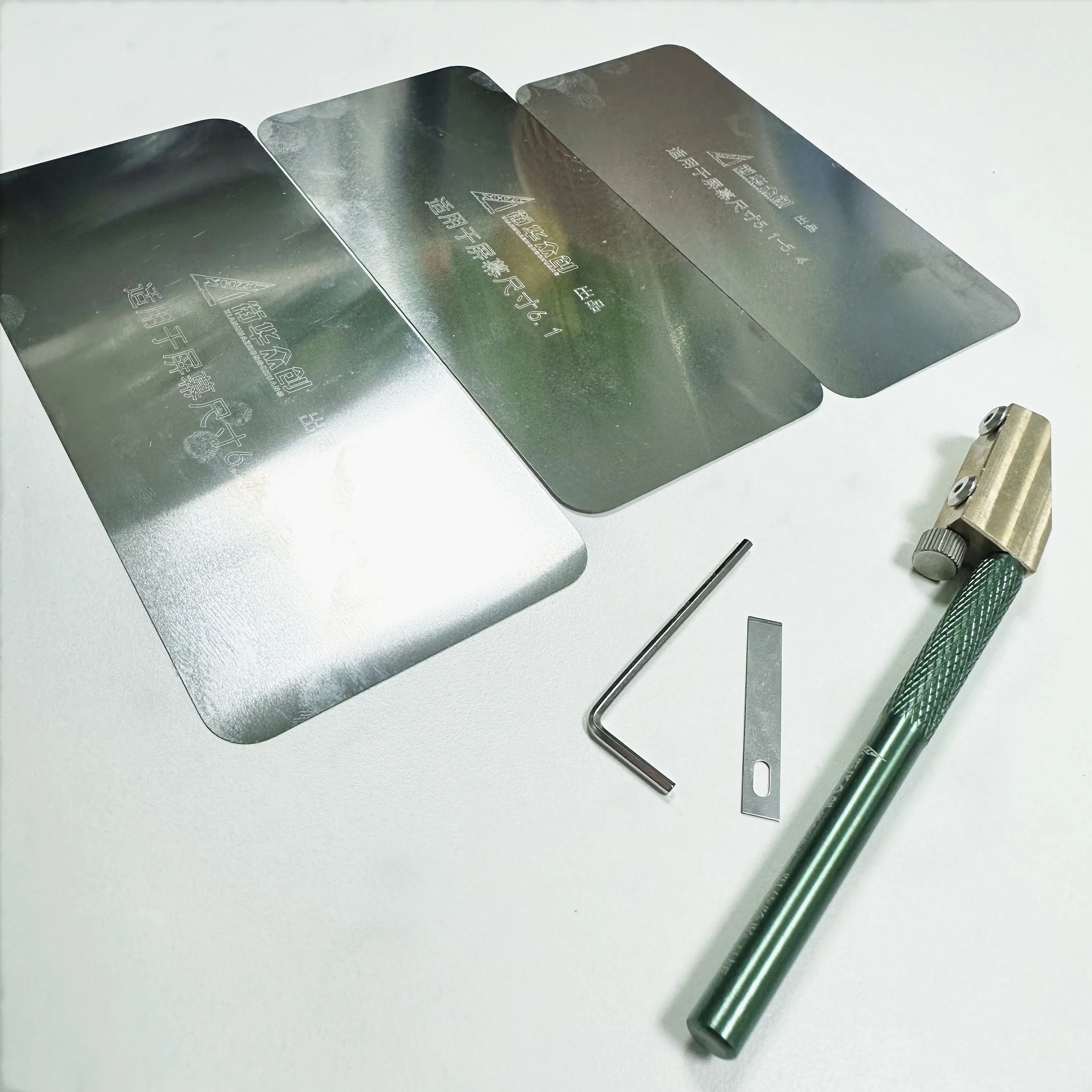 Screen Edge Glue Removal Blade - огляд і ціна Panel Line Marker