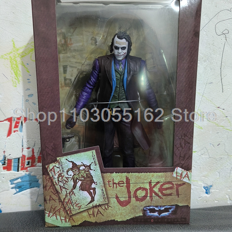 Harley Quinn Batman Action Fig - огляд і ціна Model Kit Harley Quinn