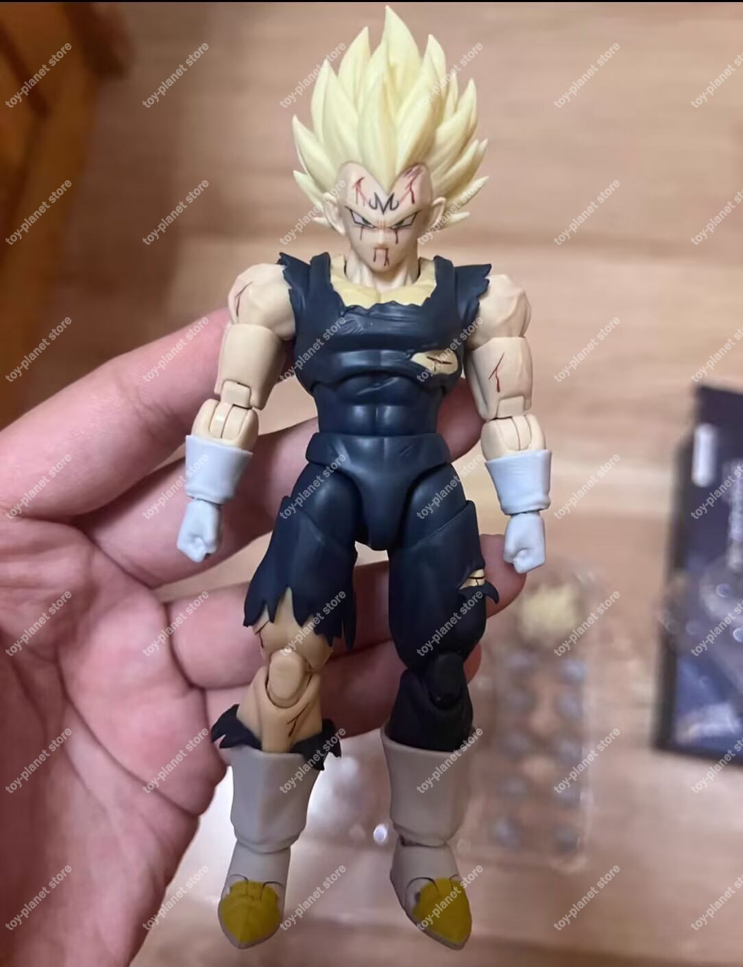 Black Hole Toys Demons Awakene - огляд і ціна Model Kit Vegito