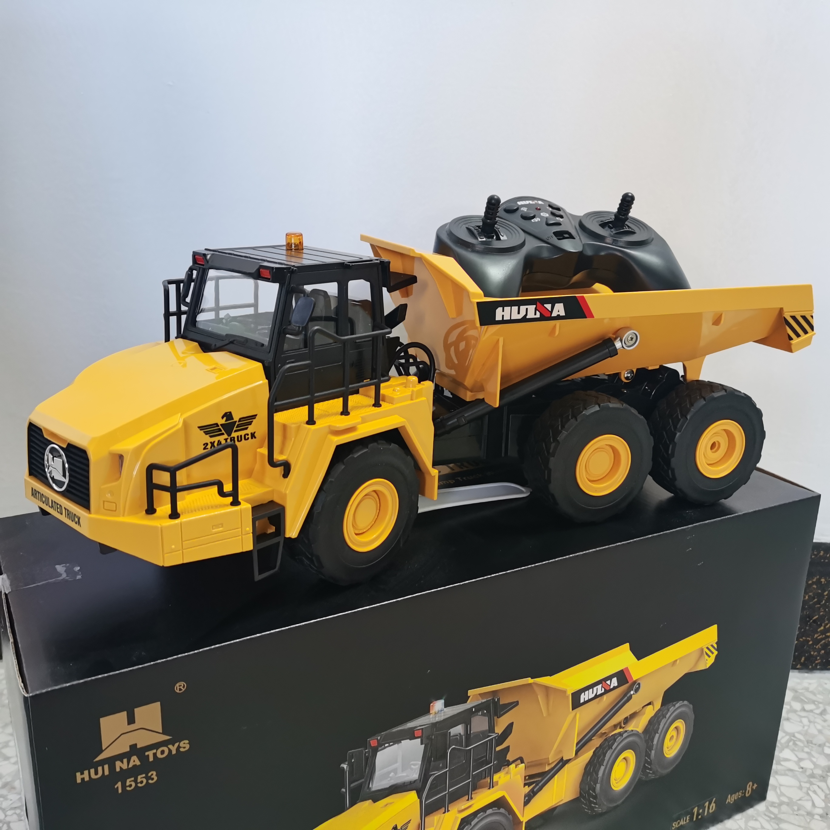 1/18 Rc Truck Dumper Huina 155 - огляд і ціна Model Kit Excavator
