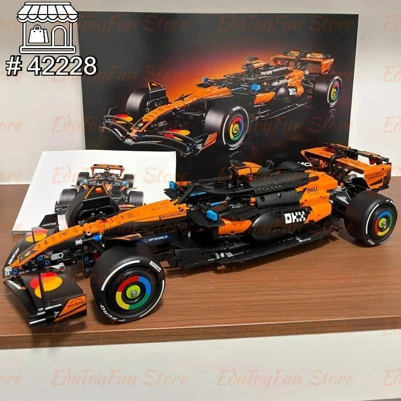 1675 Pcs F1 Racing Model, 4222 - огляд і ціна Model Kit F1