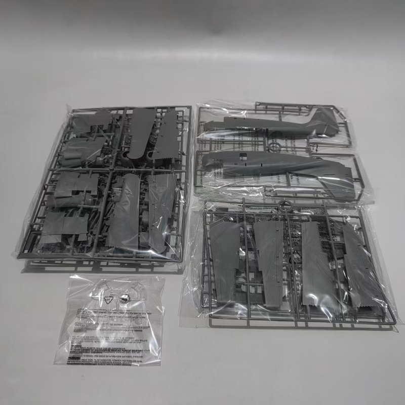 Kinetic Assemble Model K48118  - огляд і ціна Model Kit Tamiya